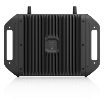 UBIQUITI - Cloud Gateway Industrial / Wi-Fi 7 Integrado / Puertos 10 GbE y 2.5 GbE / SFP+ / PoE+++ 90W / 350W Total / Sin Ventilador / -30 a 50 °C (-22 a 122 °F)