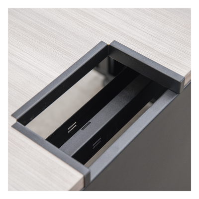 EPCOM INDUSTRIAL - Consola Profesional para Monitoreo y Cómputo / Acero Laminado y Madera / Ranura para Base de Monitores / Tomacorriente 15A / Iluminación LED / 1.64 ft (0.5 m) de Profundidad