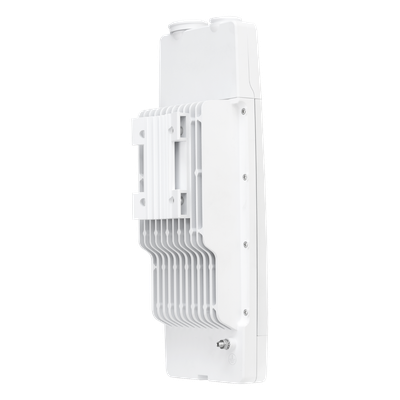 UBIQUITI - Radio de Backhaul de alta capacidad hasta 1.2 Gbps, banda licenciada 11 GHz (10.7-11.7 GHz), no incluye duplexers
